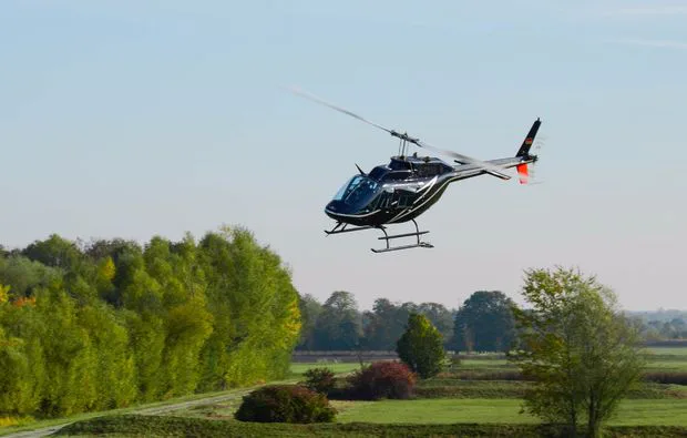 Hubschrauber Rundflug Föhren (20 Min.) - 5