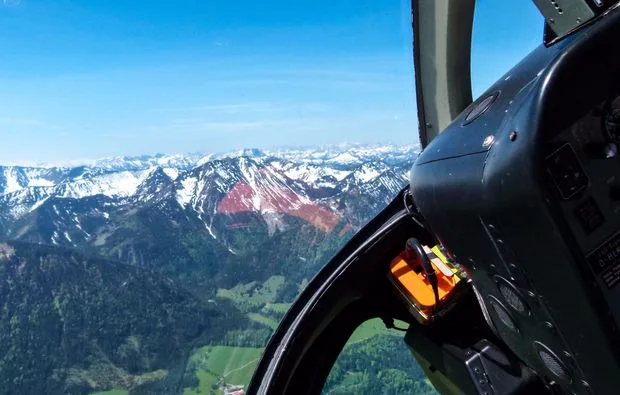 Hubschrauber Rundflug Föhren (20 Min.) - 8