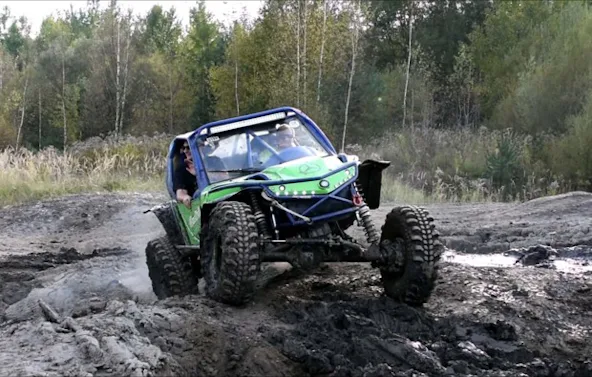 Mercedes Puch G offroad fahren in Stockerau