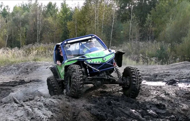 Mercedes Puch G offroad fahren in Stockerau