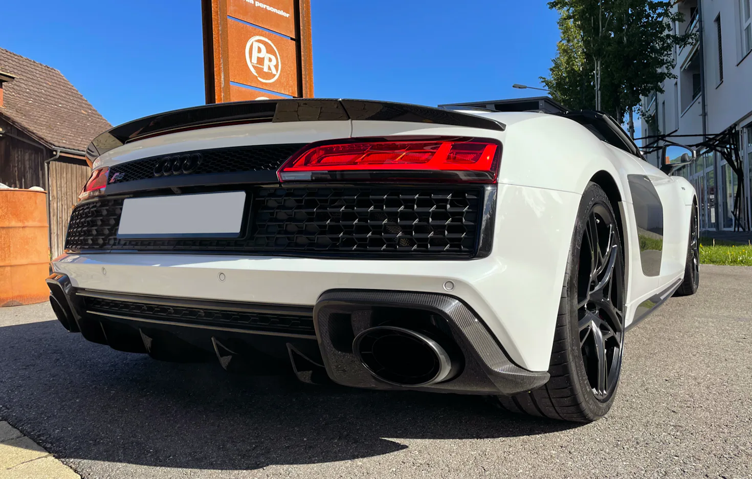 Audi R8 Spyder V10 mieten Au (12 Std.) - 4