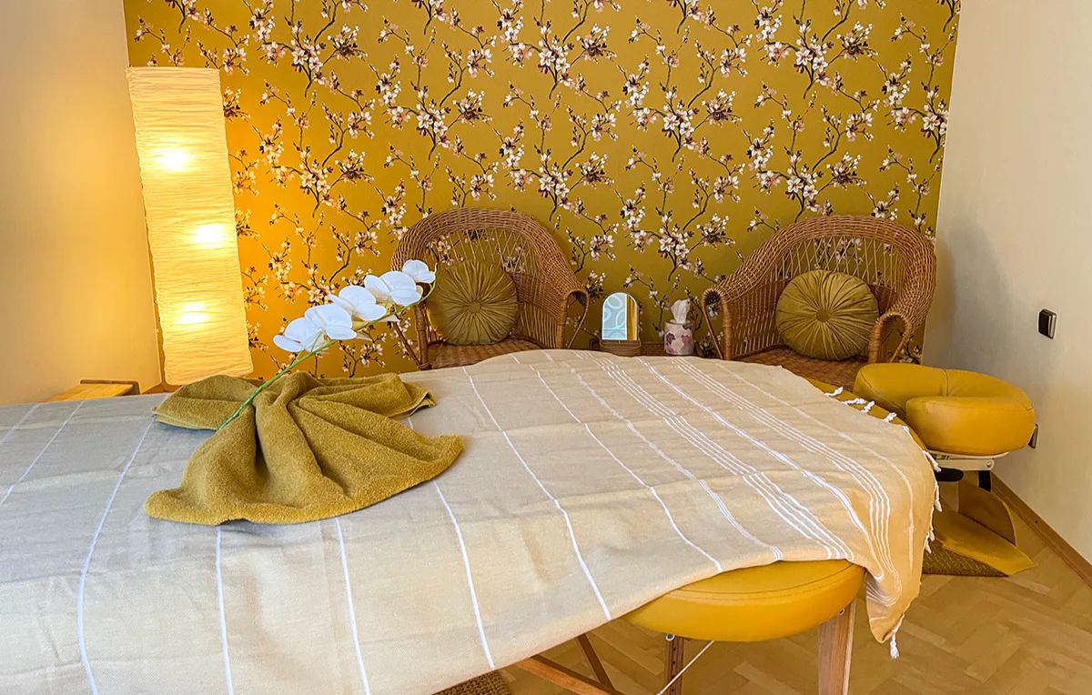 Hot Stone Massage St. Leon-Rot - 2