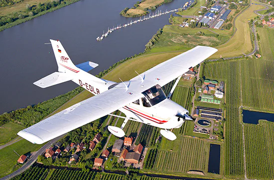 Familien-Rundflug über Hamburg für 3 - 3