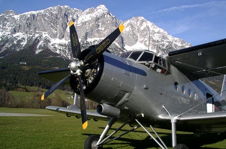 Nostalgie-Rundflug über die Alpen: Wien-Venedig