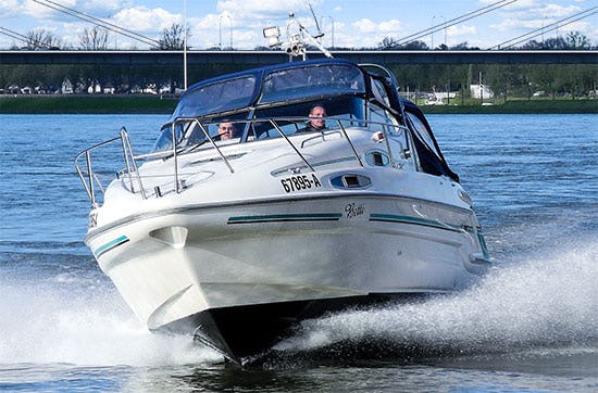 Frühstück & Motoryacht fahren Düsseldorf für 2