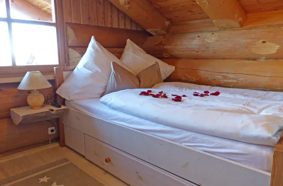 Nacht im Holzblockhaus & Alpaka Wanderung Raum Cham für 2 - 5