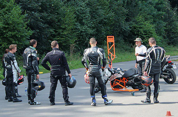 Motorrad Schräglagen-Training Lübbecke (4,5 Std) - 2
