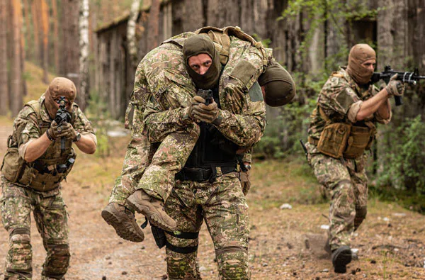 Navy SEAL Training in Strausberg (2,5 Std.) - 3