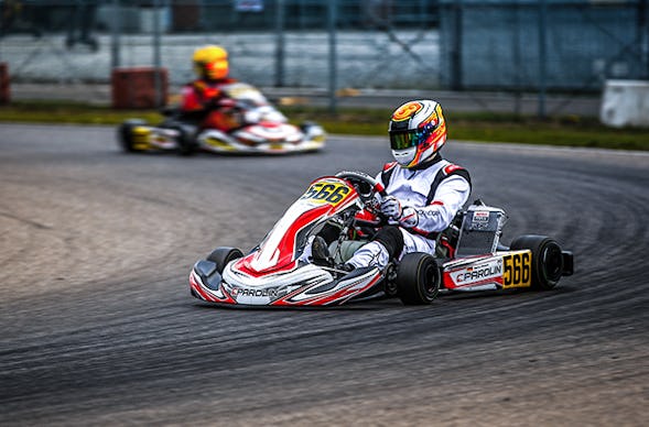 Rennkart fahren (40 Min.)