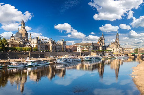 Schifffahrt auf der Elbe Dresden mit Dinner