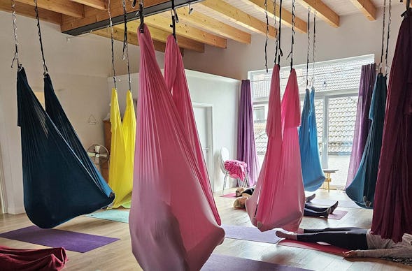Aerial Yoga für 2 Seck (Privatstunde)