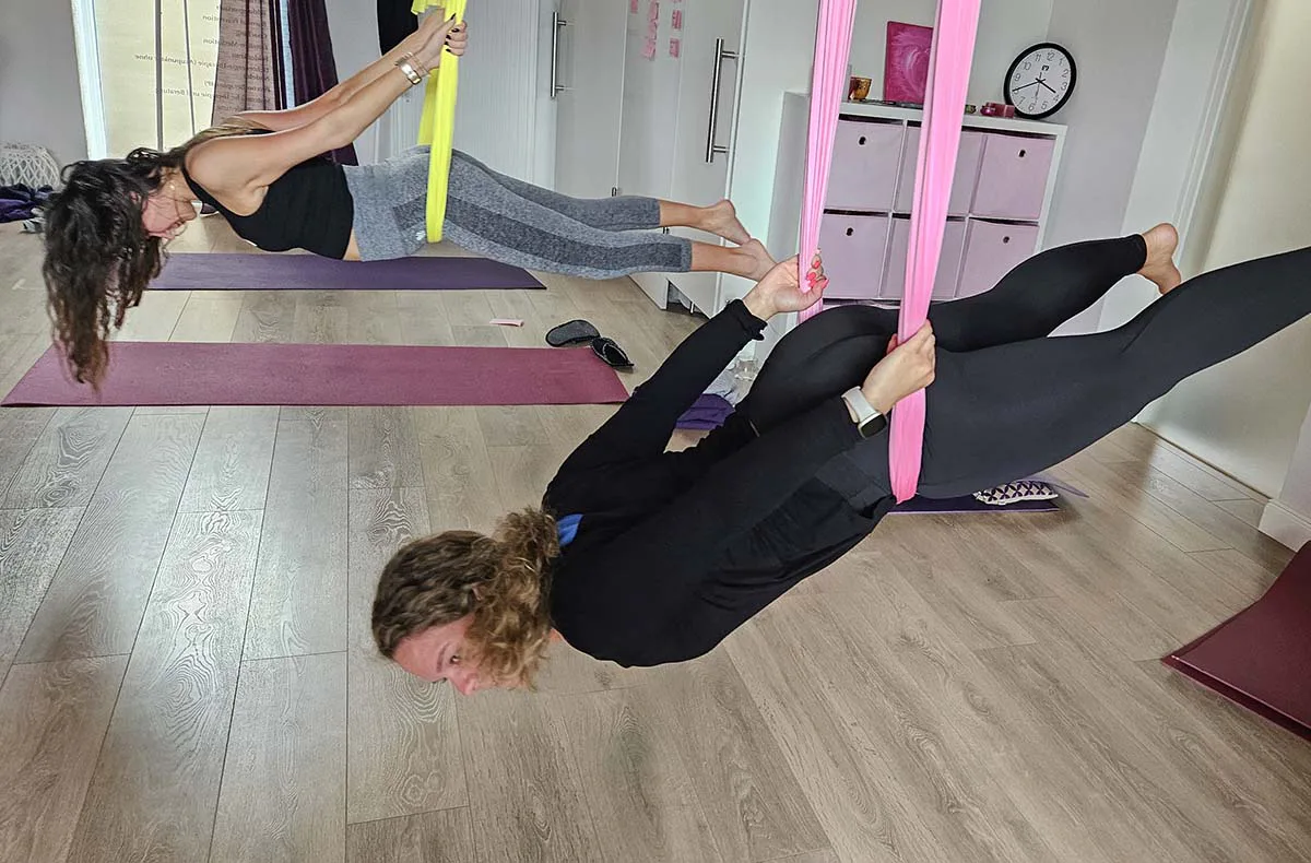 Aerial Yoga für 2 Seck (Privatstunde) - 2