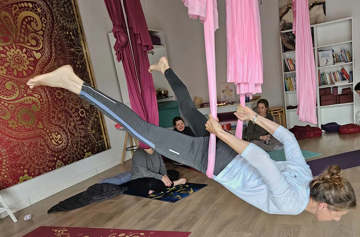 Aerial Yoga für 2 Seck (Privatstunde) - 4