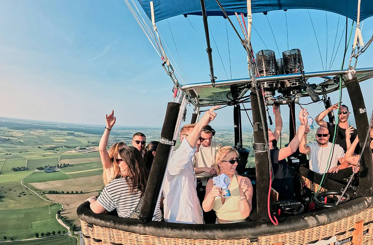 DJ im Ballon - Party auf 1000 Metern (9 Personen) - 1