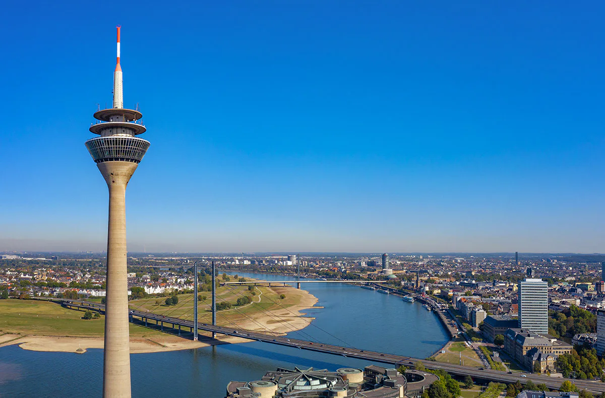 Frühstück & Rheinturm Düsseldorf für 2 - 5