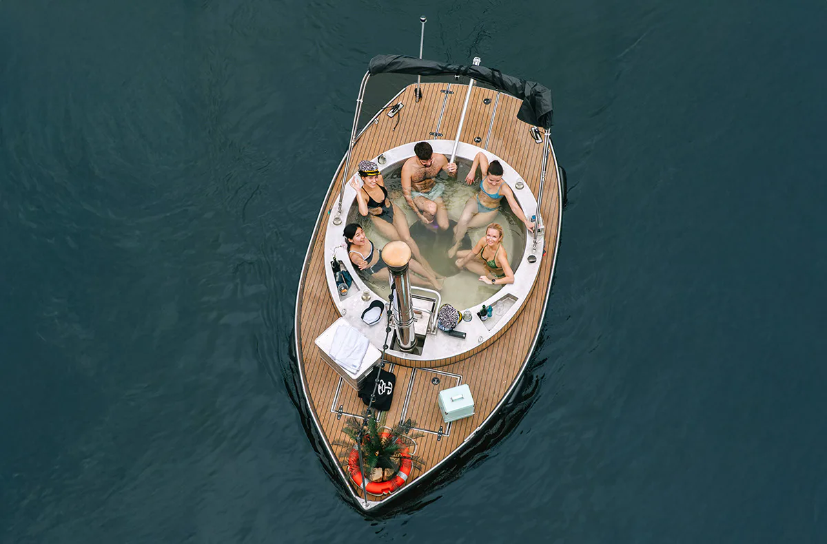 Floating Hot Tub Berlin für bis zu 6 Personen - 1