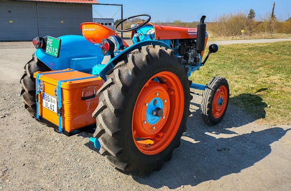 Lamborghini Traktor fahren Sindelfingen (Halbtags)