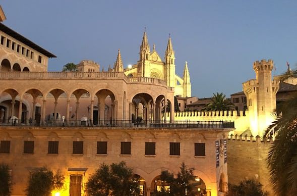 Stadtführung durch Palma de Mallorca bei Nacht für 2