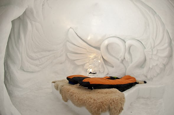 Romantische Iglu-Übernachtung auf der Zugspitze für 2 (So.-Do.)