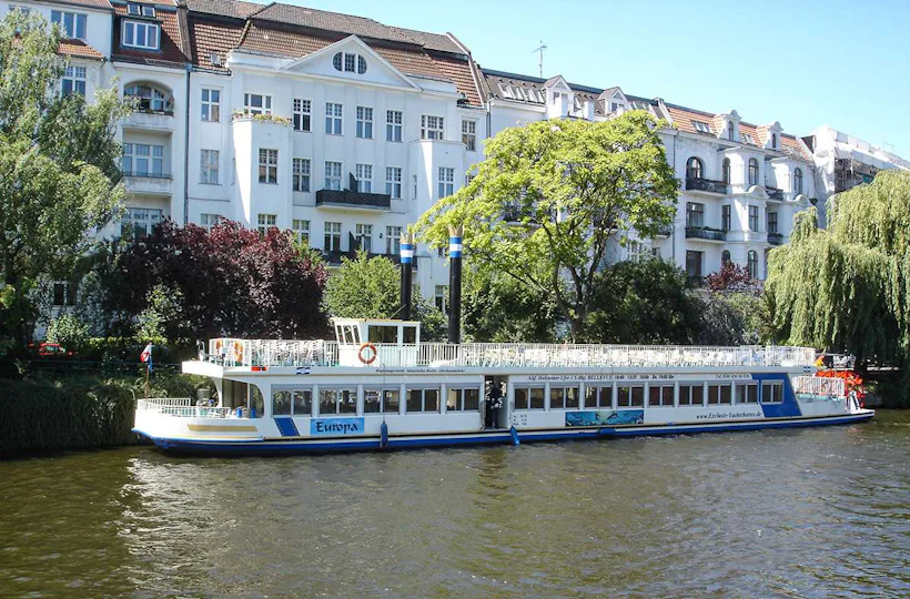 Schifffahrt Berlin (2 Stunden)