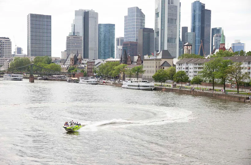 Jet Boot Action Tour in Frankfurt