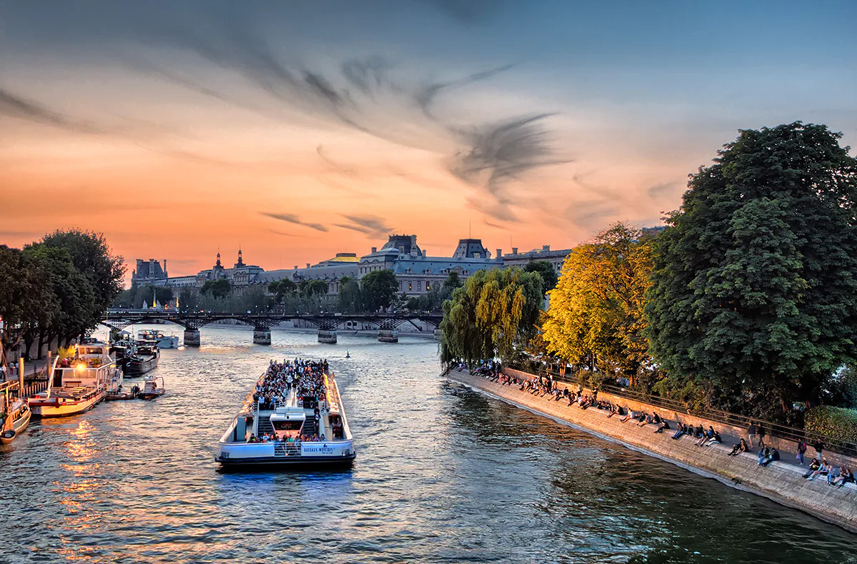 Städtetrip Paris mit Bootsfahrt auf der Seine für 2 - 4