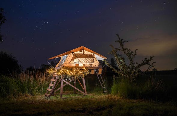 Außergewöhnlich Übernachten im Dachzelt Sandsted für 2