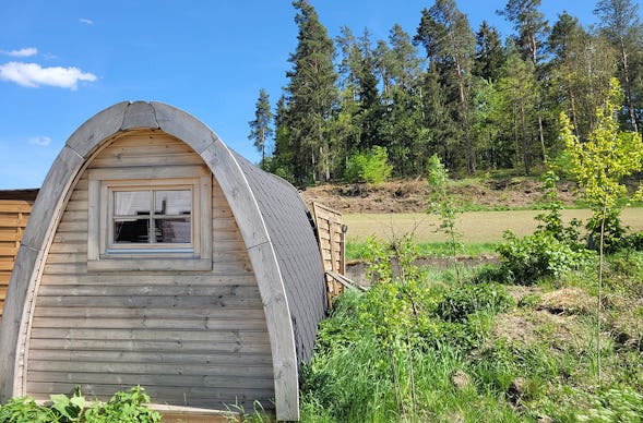 Übernachtung im Holz POD Neuhaus für 2 (1 Nacht)