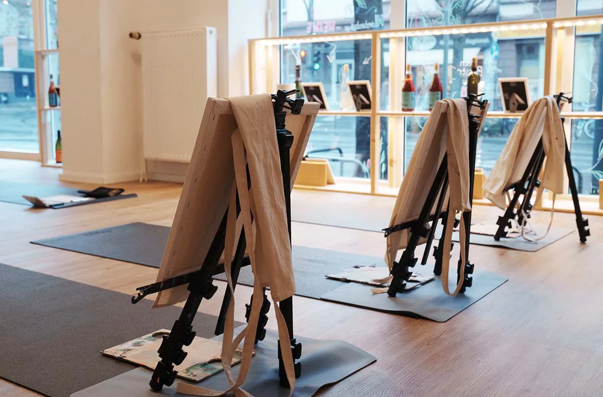 Yoga, Paint & Wine Frankfurt am Main(Nordend) - 2